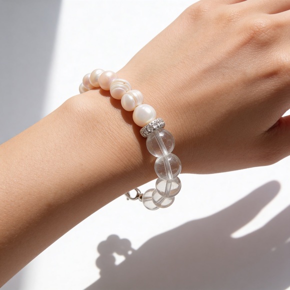 Jewelry - *NWT* Freshwater Pearl and Clear Crystal Bead Bracelet